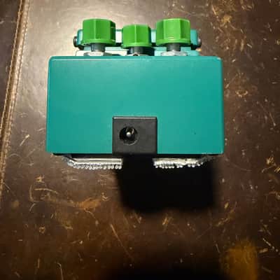 Boss TR-2 Tremolo (Silver Label) 1997 - Present - Green image 7