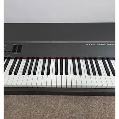 Roland RD-300 - Digital Piano - Black - Excellent w/ Hard Case image 4