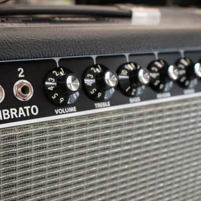 2025 Fender '65 Deluxe Reverb Reissue 22-Watt 1x12" Guitar Combo w/Cover Footswitch Black image 3