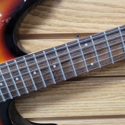 Laguna LE122  Tobacco Burst image 5