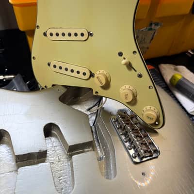 Fender Stratocaster 1963 - Body only refin image 10