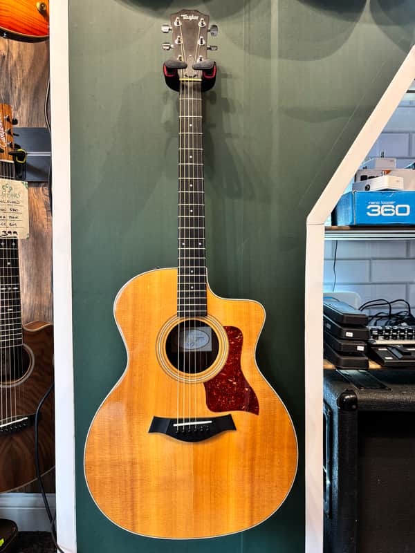 Taylor 214ce - 2016 - Natural image 1