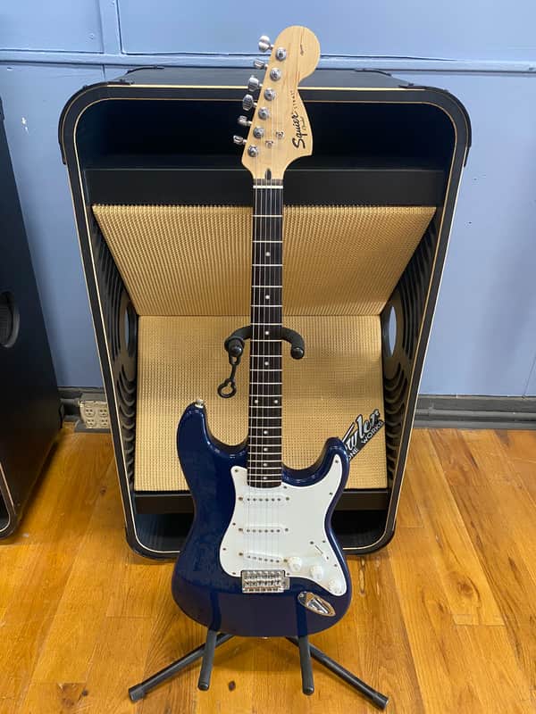 Squier Affinity Series Stratocaster with Rosewood Fretboard 2004 - 2013 - Metallic Blue image 1