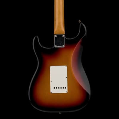 Fender Dealer Exclusive Vintera II Road Worn '60s Stratocaster - 3-Color Sunburst #40976 (Open Box) image 4