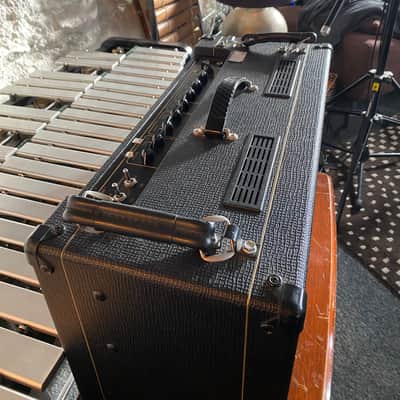 Vox AC15CC1X Custom Classic 15-Watt 1x12" Blue Alnico Guitar Combo 2006 - 2010 - Black image 4
