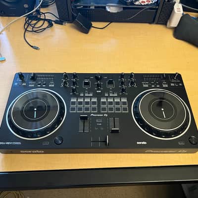 Pioneer DDJ-REV1 2-Channel DJ Controller 2022 - Present - Black image 2