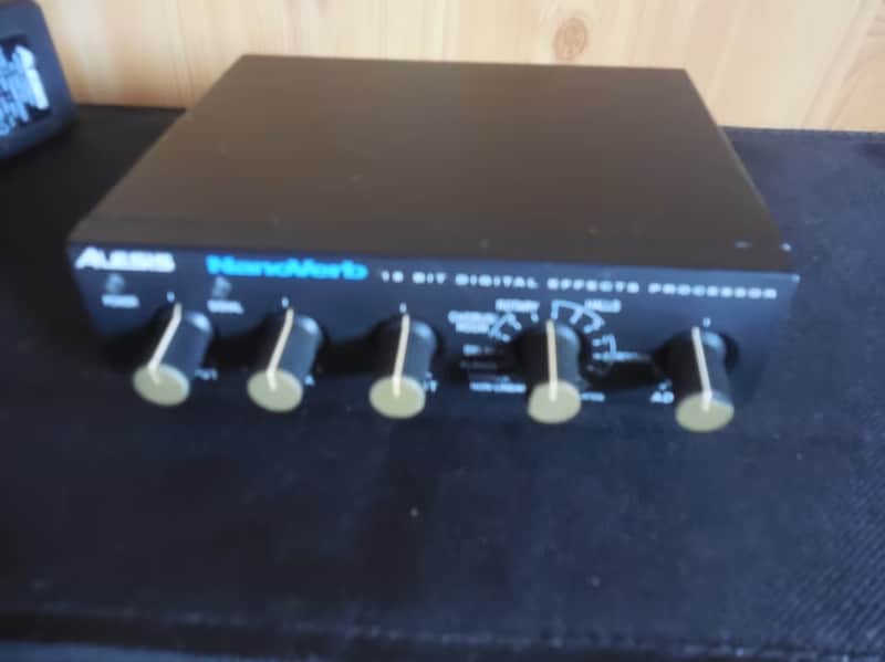 Alesis Nanoverb 18-Bit Digital Effects Processor | Reverb France