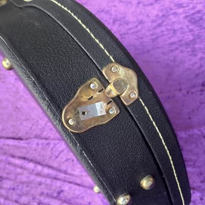 Godin Hardcase for A4 Ultra Bass or other bass models* Robust made in Canada * in very good condition except for one broken latch *RC-19* image 6
