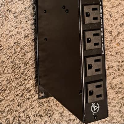 Furman M-8D Power Distribution & Conditioner image 3