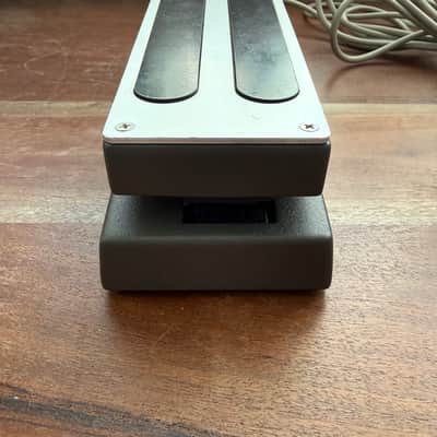 Shin-Ei U-915 Rackmount Univibe w/ foot controller image 11