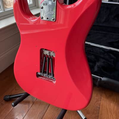 2011 Fender American Deluxe Stratocaster - Fiesta Red image 11