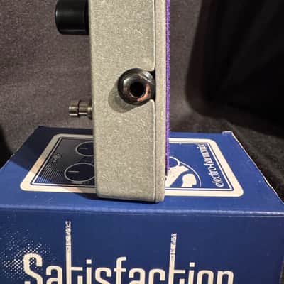 Electro-Harmonix Satisfaction Fuzz with box image 4