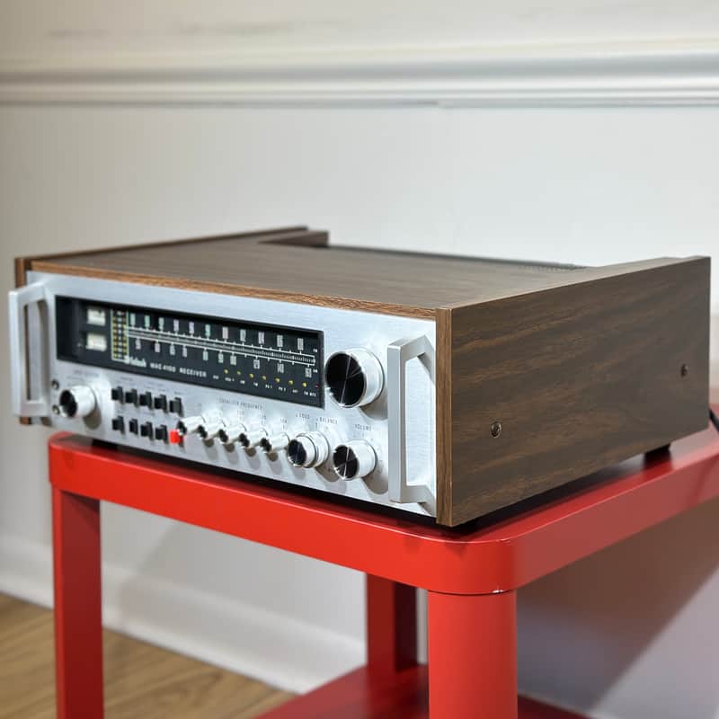 McIntosh MAC 4100 - Stereo Solid State Receiver 1978 - 1985 - Silver image 1