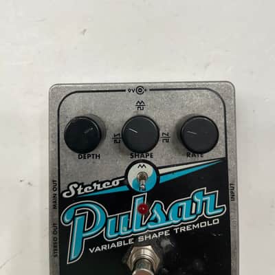 Electro Harmonix Stereo Pulsar Variable Shape Tremolo EHX Guitar Effect Pedal image 2