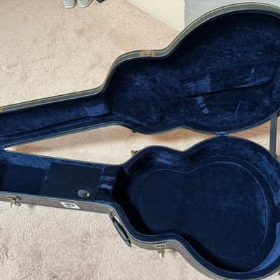 Peerless - Jumbo Archtop guitar case, Vintage 70's-90's image 4