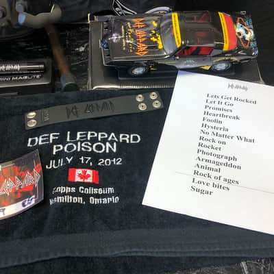 Rick Savage's, Def Leppard "Storyteller" Washburn XB925 5-String Bass Guitar (RS #2024) Authenticated! image 15