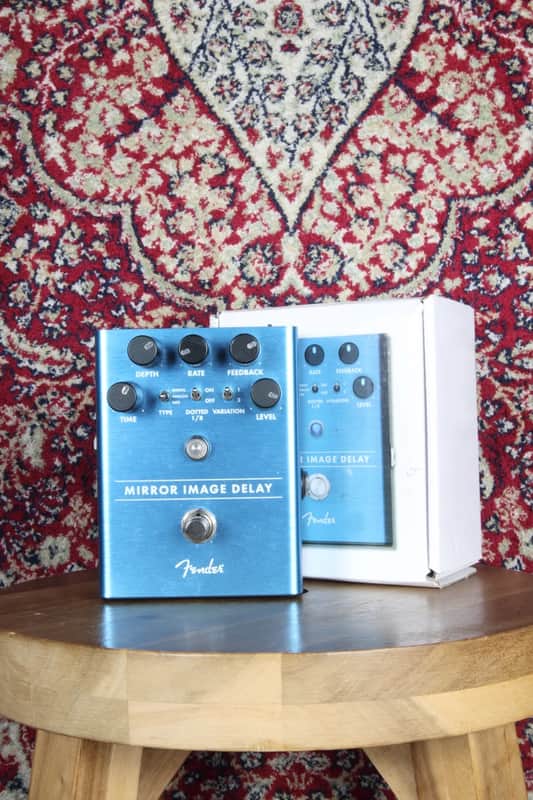 Fender Mirror Image Delay