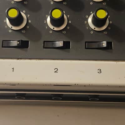 Yamaha EM-90 Ensemble Mixer image 4