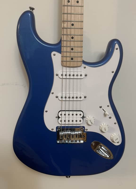 Fender Stratocaster 2020-2023 - Blue