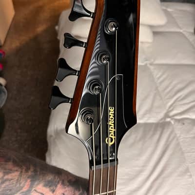Epiphone Thunderbird 2014 - Wood grain image 7