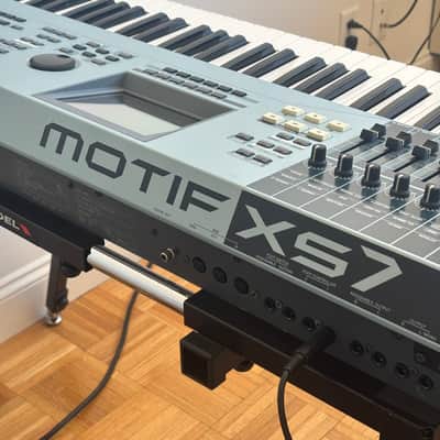 YAMAHA MOTIF XS 7