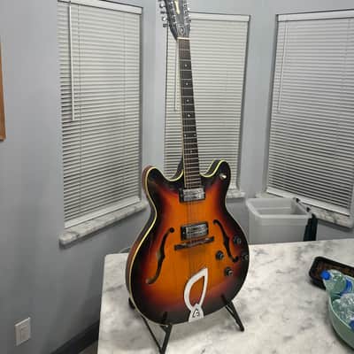 1967 Guild Starfire XII image 2