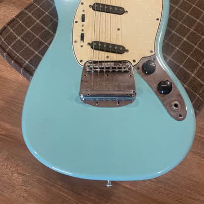 Fender Mustang Guitar with Rosewood Fretboard 1964 - 1980 - Blue Refin image 3