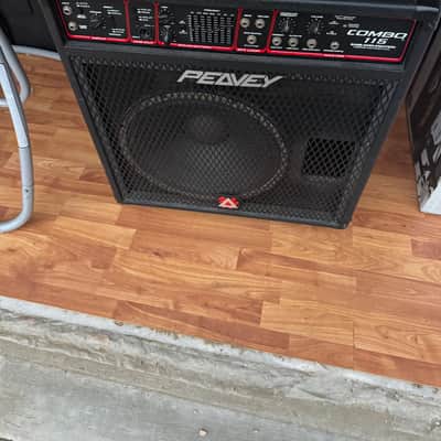 Peavey TKO 115S 1x15