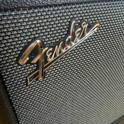 Fender Mustang GTX100 100-Watt with Footboard (New) image 5