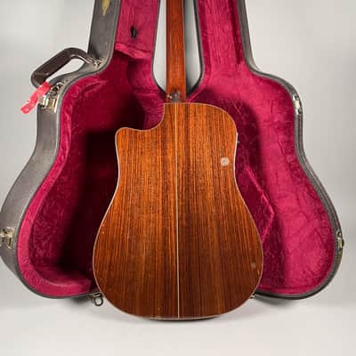 2001 Taylor 710CE Natural Finish Acoustic Guitar w/OHSC image 3