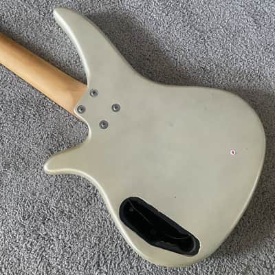 J&D 4 String Bass Project in White, Basswood Body, Maple Neck, Rosewood Fingerboard image 12