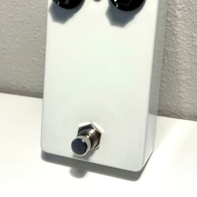 Glow-in-the-Dark Spires Red Channel Fuzz Clone image 3