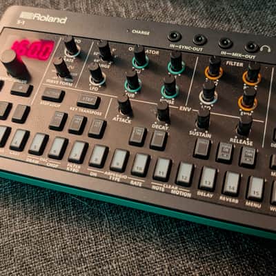 Roland S-1 AIRA Compact Tweak Synthesizer | Reverb