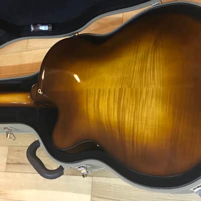 Hofner Chancellor 2007 Violin Burst image 11
