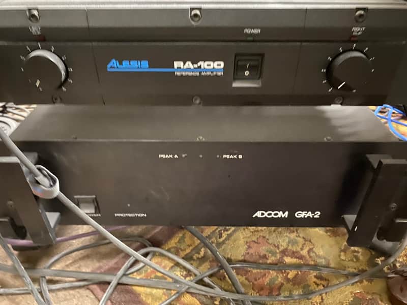 Alesis RA 100 reference amplifier 2010 image 1