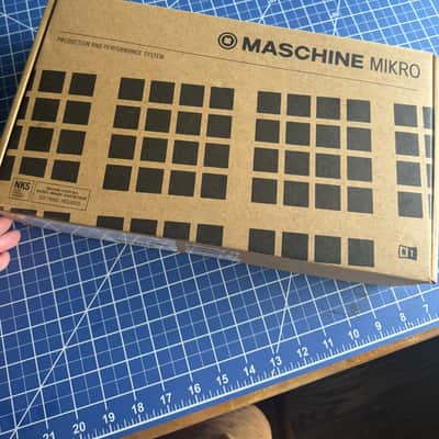 Native Instruments Maschine Mikro MKIII 2017 Black image 6