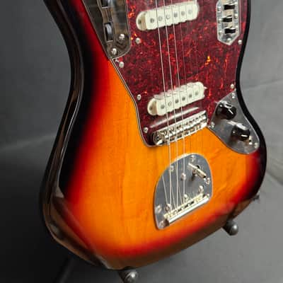 Squier Classic Vibe 70's Jaguar Electric Guitar 3-Tone Sunburst Finish (393) image 5
