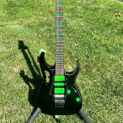 Ibanez JEM777V-BK Steve Vai Signature Vine 1988 - 1993 - Black image 3