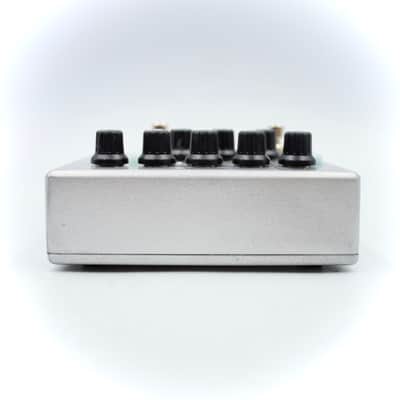 MXR M80 Bass DI + Bass Preamp Distortion Limited Silver With Original Box Guitar Effect Pedal AB18Z992 image 10