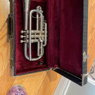 EXTREMELY RARE VINTAGE SILVER PLATED HARRY B JAY COLUMBIA CORNET/TRUMPET (SN 377). image 1