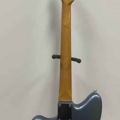 Fender Vintera '60s Jazzmaster with Pau Ferro Fretboard 2019 - 2023 - Ice Blue Metallic image 2