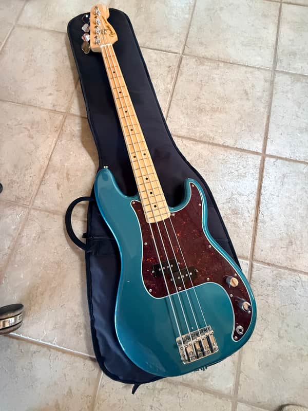 Fender Player Precision Bass