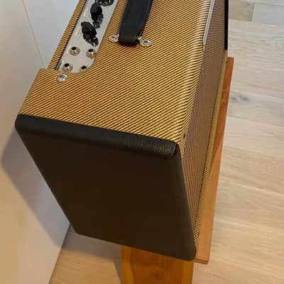 Rare Vintage Sounds Amps Tweed 15 2010s - Shellac Amber image 2