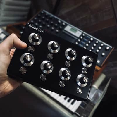 KRISCHER - M8 / analog polyphonic synth image 3
