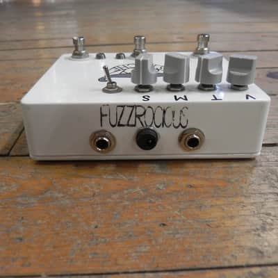 Fuzzrocious Grey Stache Plus image 4