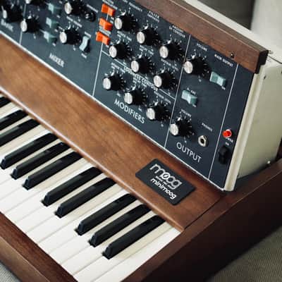 Moog Minimoog Model D Reissue 44-Key Monophonic Synthesizer (2022) 2022 - Present - Black / Wood image 2