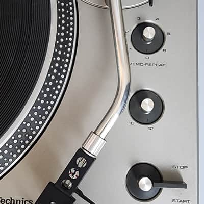 Technics SL-1300 Direct Drive Automatic Player System Turntable 1974 - 1978 - Silver image 6