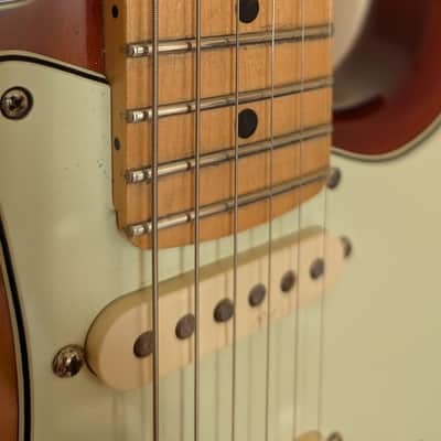 Fender Deluxe Stratocaster DEMO VIDEO HSS Maple Fretboard 2019 - Tobacco Sunburst image 8