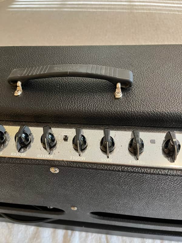 Fender Fender Hot Rod Deluxe 40W Tube Combo – Cover + Footswitch Circa 2000 to 2008 - Black Tolex with Silver and Grey Grill