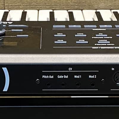 Arturia KeyLab 61 MkII MIDI Controller Black image 8